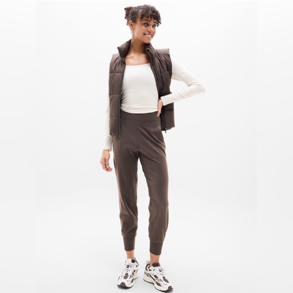 NWT Athleta Venice Truffle Jogger Size S